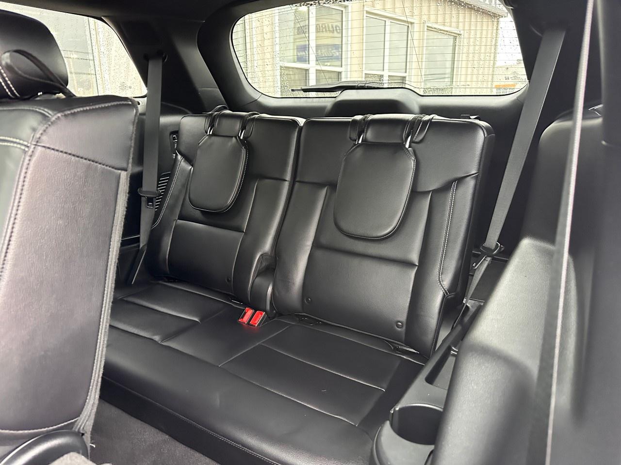 2023 Ford Explorer ST 4WD Photo