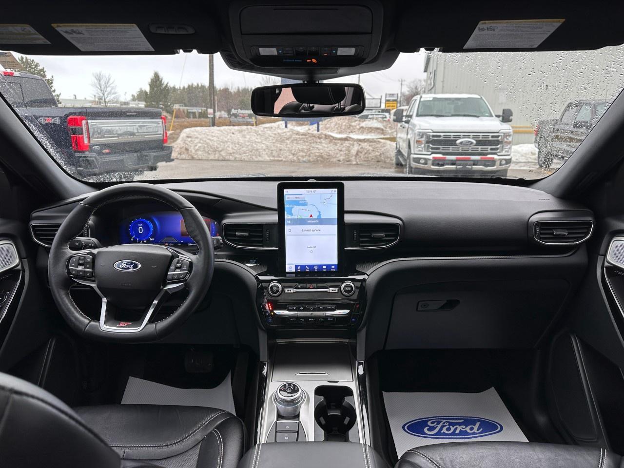 2023 Ford Explorer ST 4WD Photo