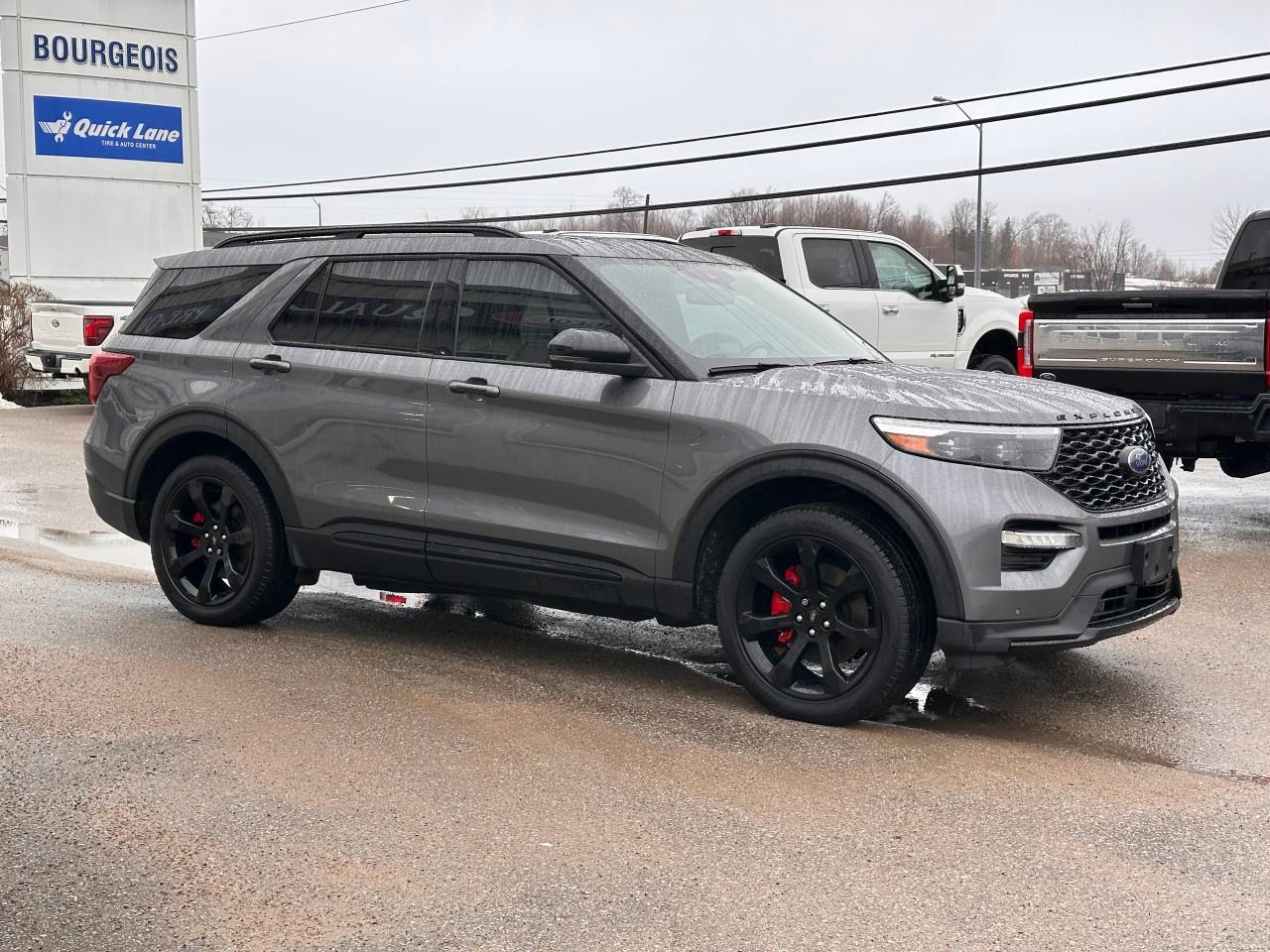 2023 Ford Explorer ST 4WD Photo4
