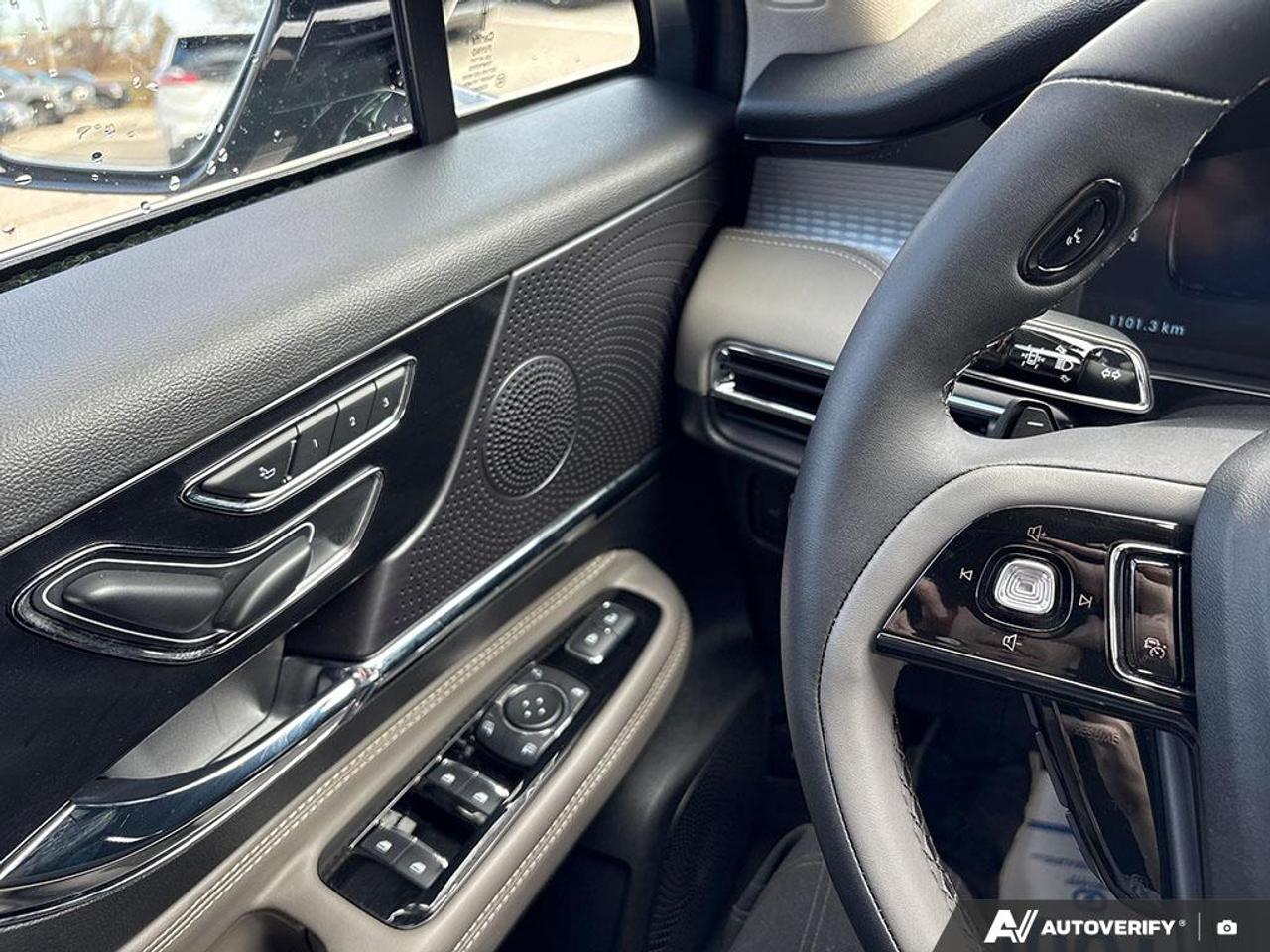 2026 Lincoln Corsair Premiere 101A|HEATED/VENT SEATS|2.0L|LOW KM Photo
