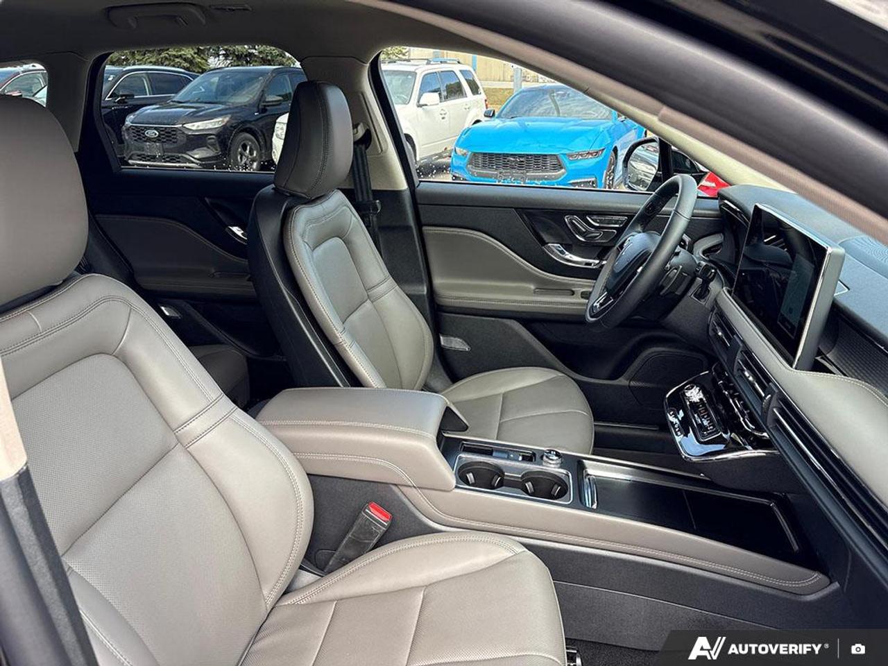 2026 Lincoln Corsair Premiere 101A|HEATED/VENT SEATS|2.0L|LOW KM Photo