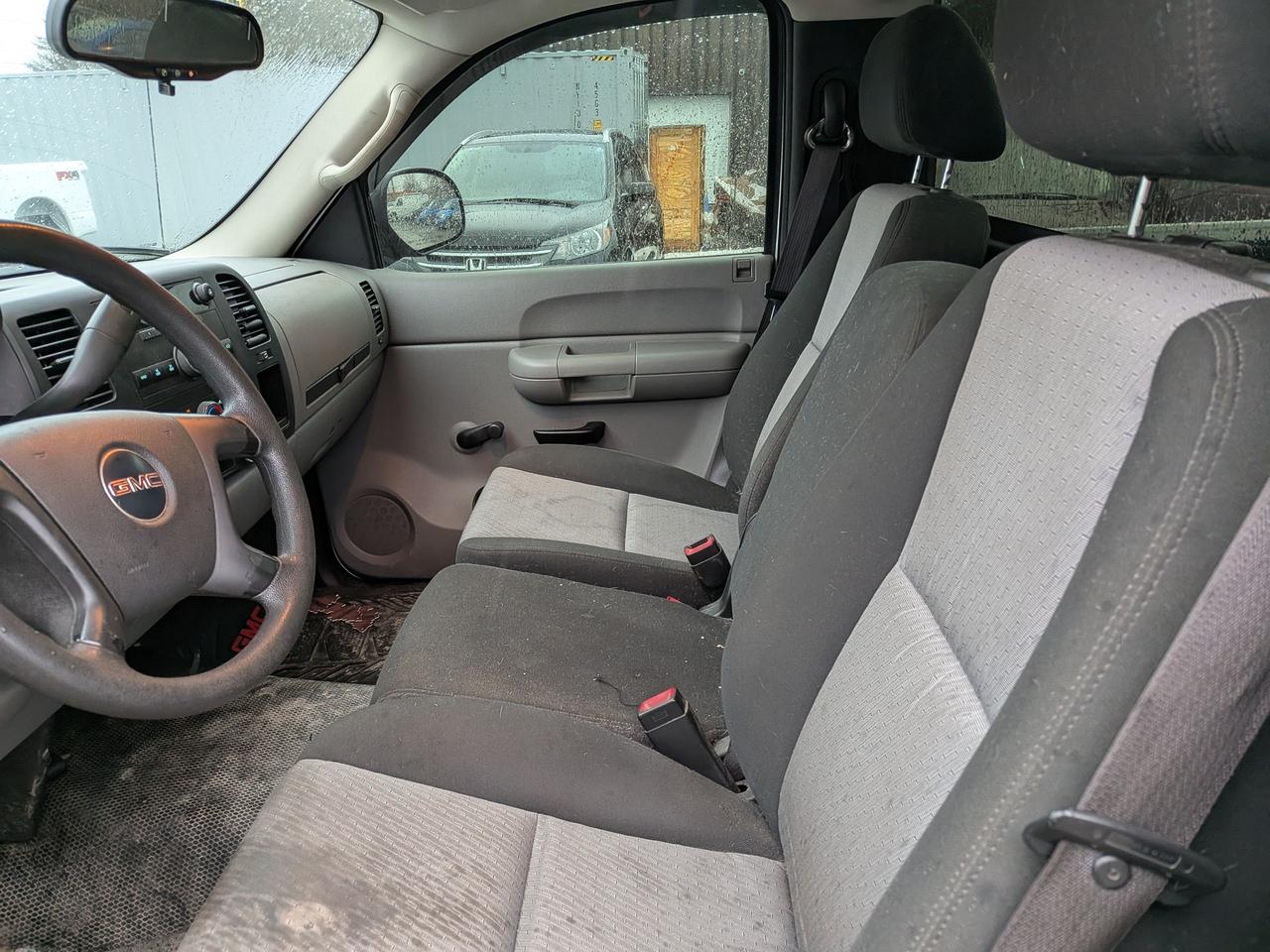 2009 GMC Sierra 1500 WT Photo4