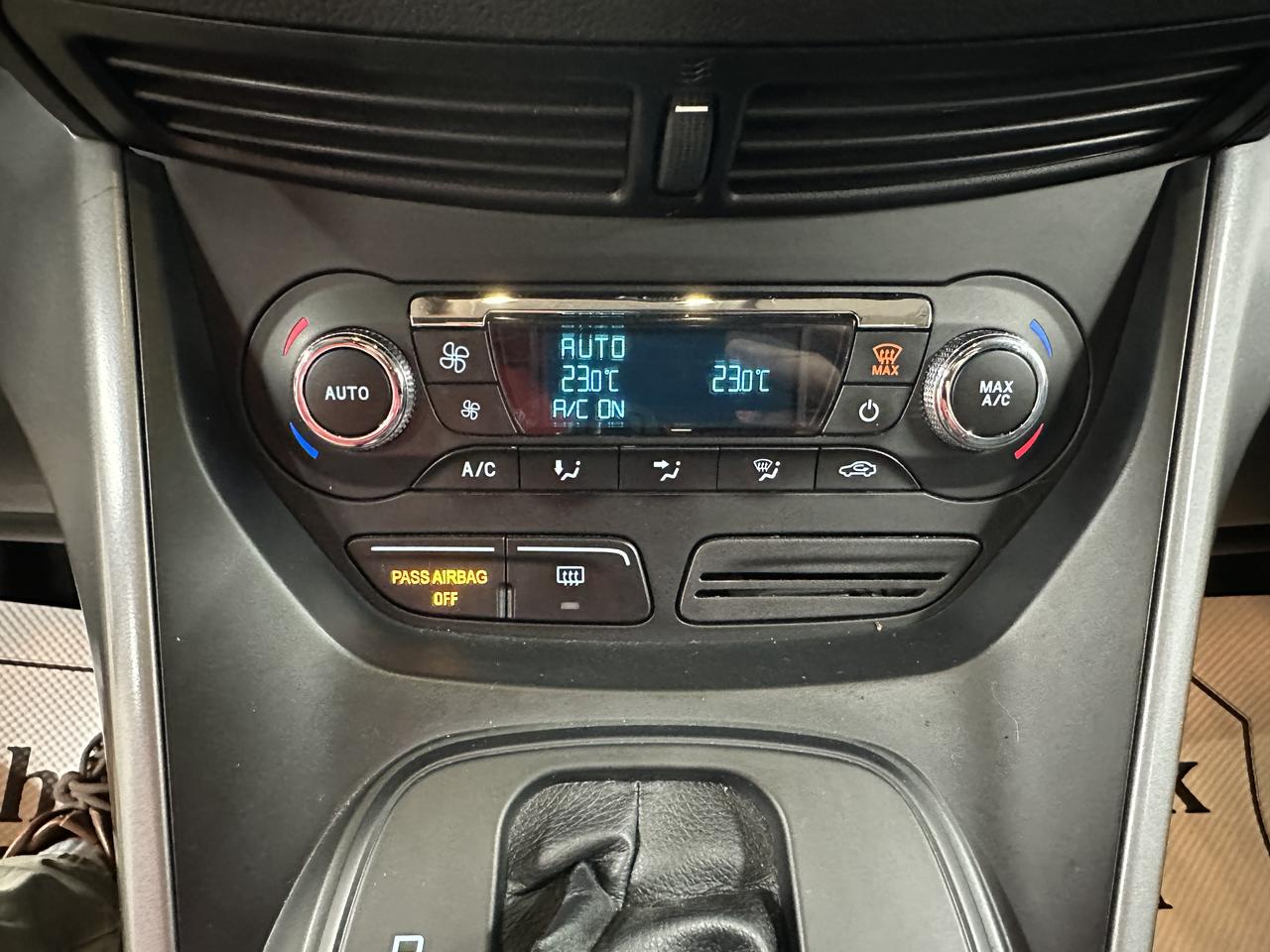 2016 Ford Escape FWD 4dr SE Photo12