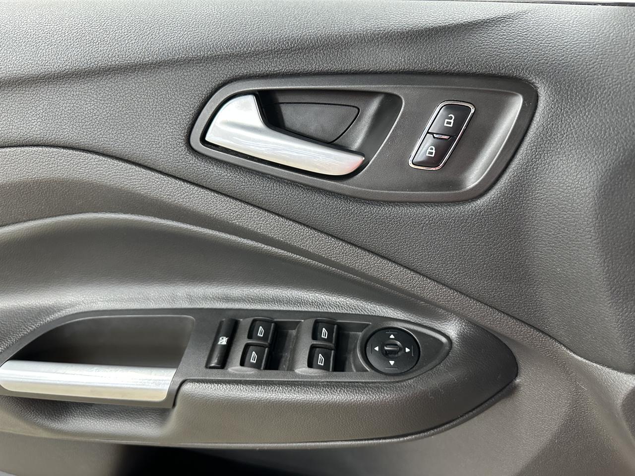 2016 Ford Escape FWD 4dr SE Photo20