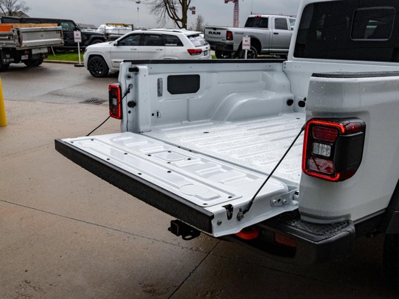 2026 Jeep Gladiator Mojave Photo