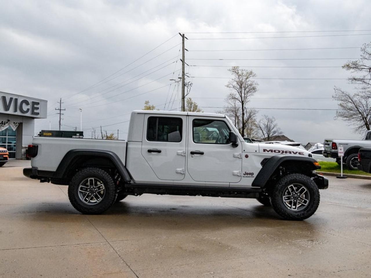 2026 Jeep Gladiator Mojave Photo