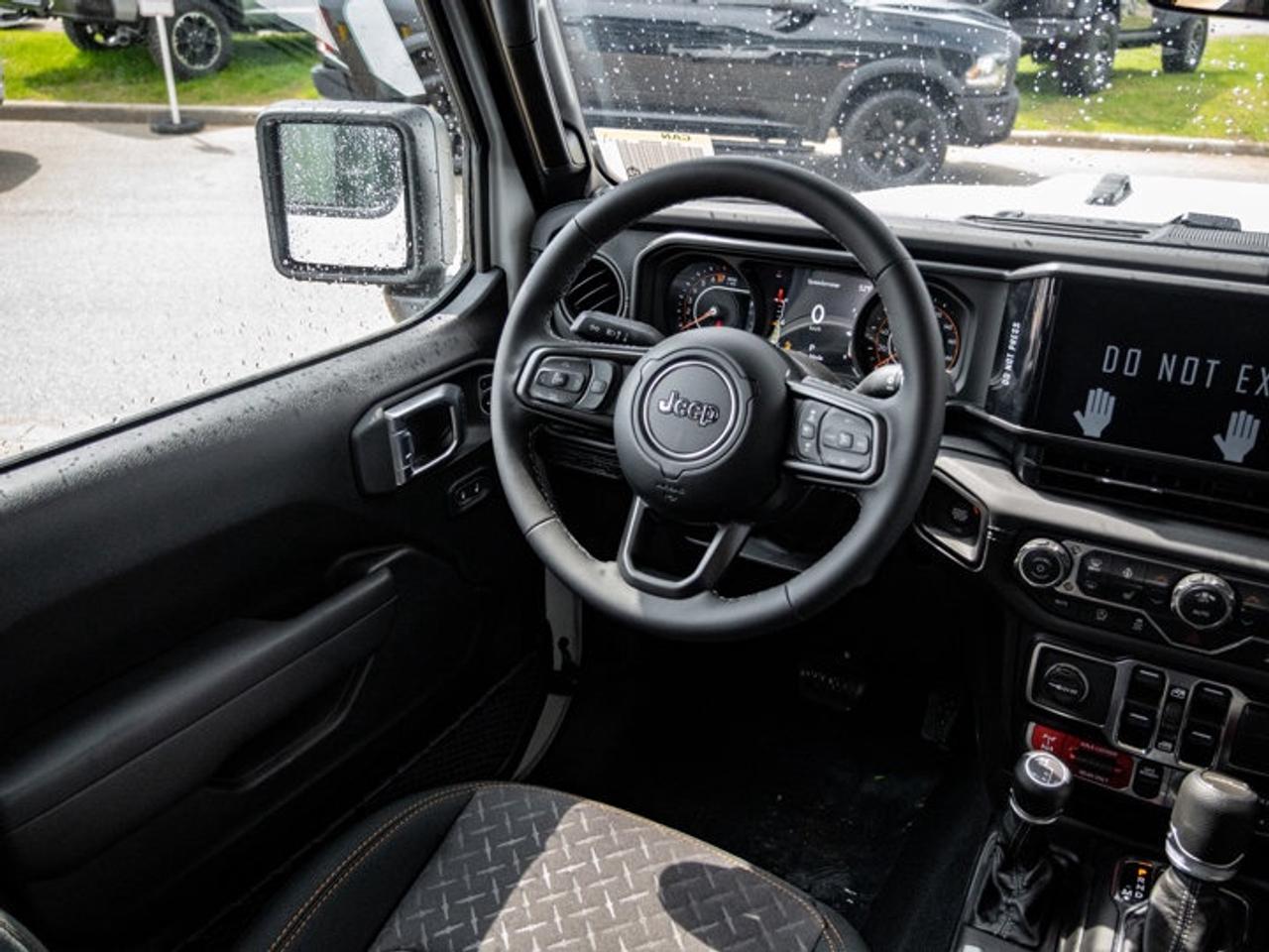 2026 Jeep Gladiator Mojave Photo