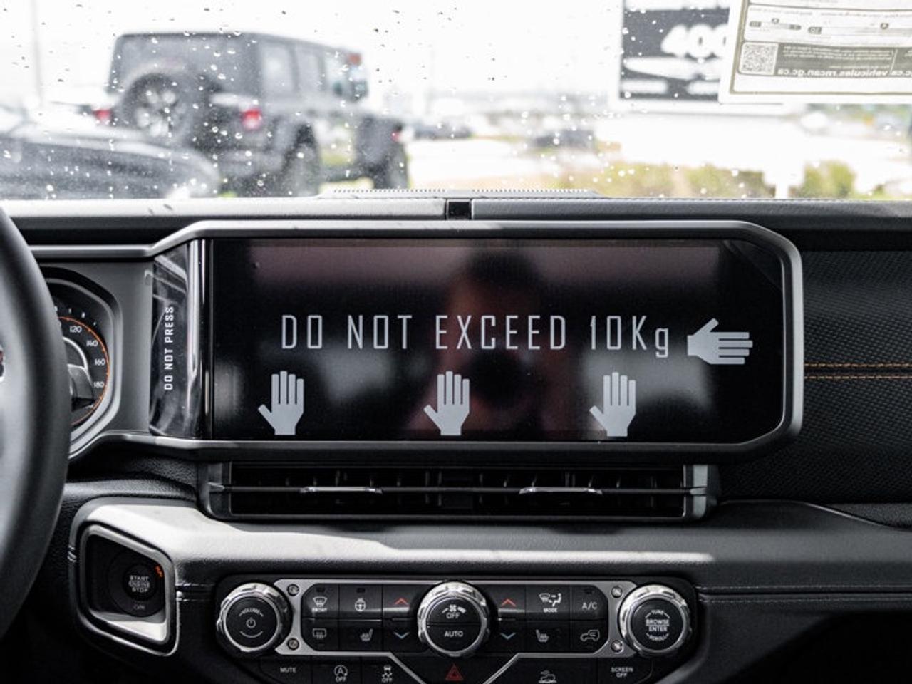 2026 Jeep Gladiator Mojave Photo