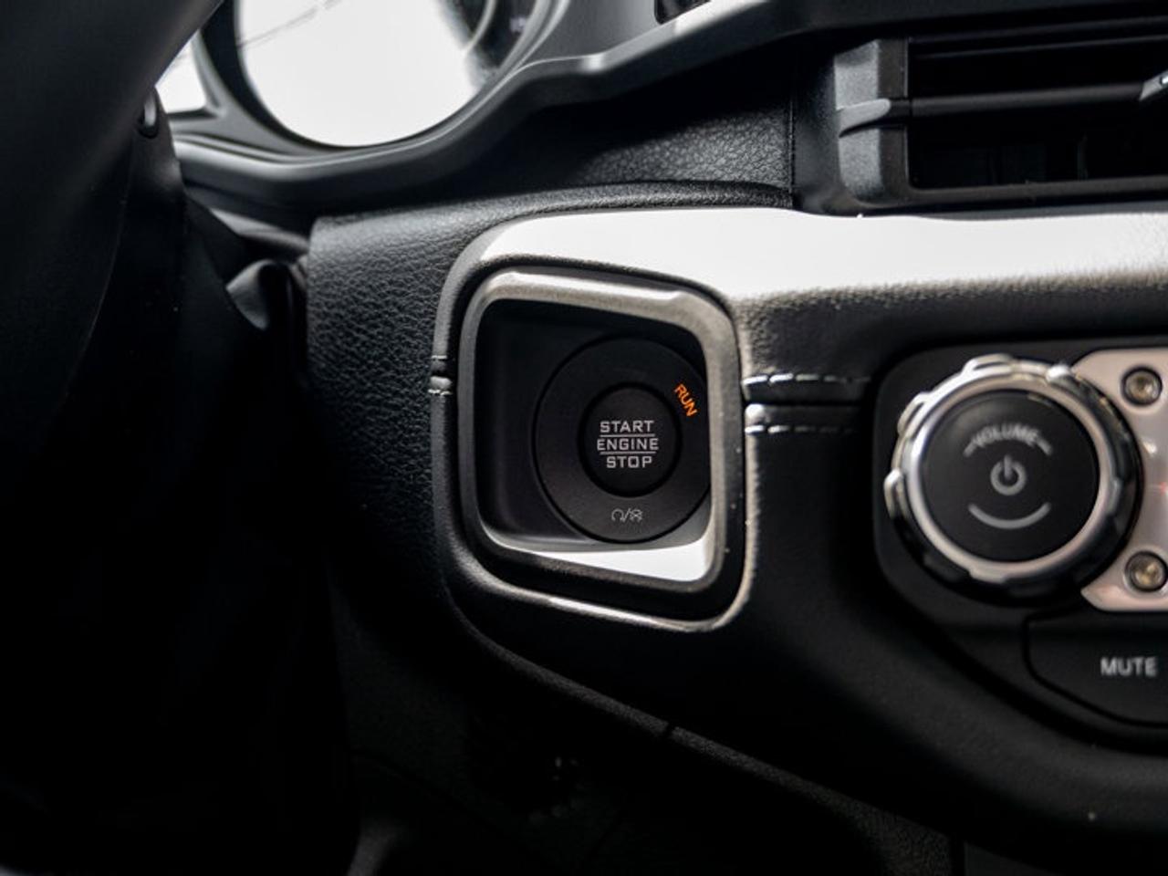 2026 Jeep Gladiator Mojave Photo