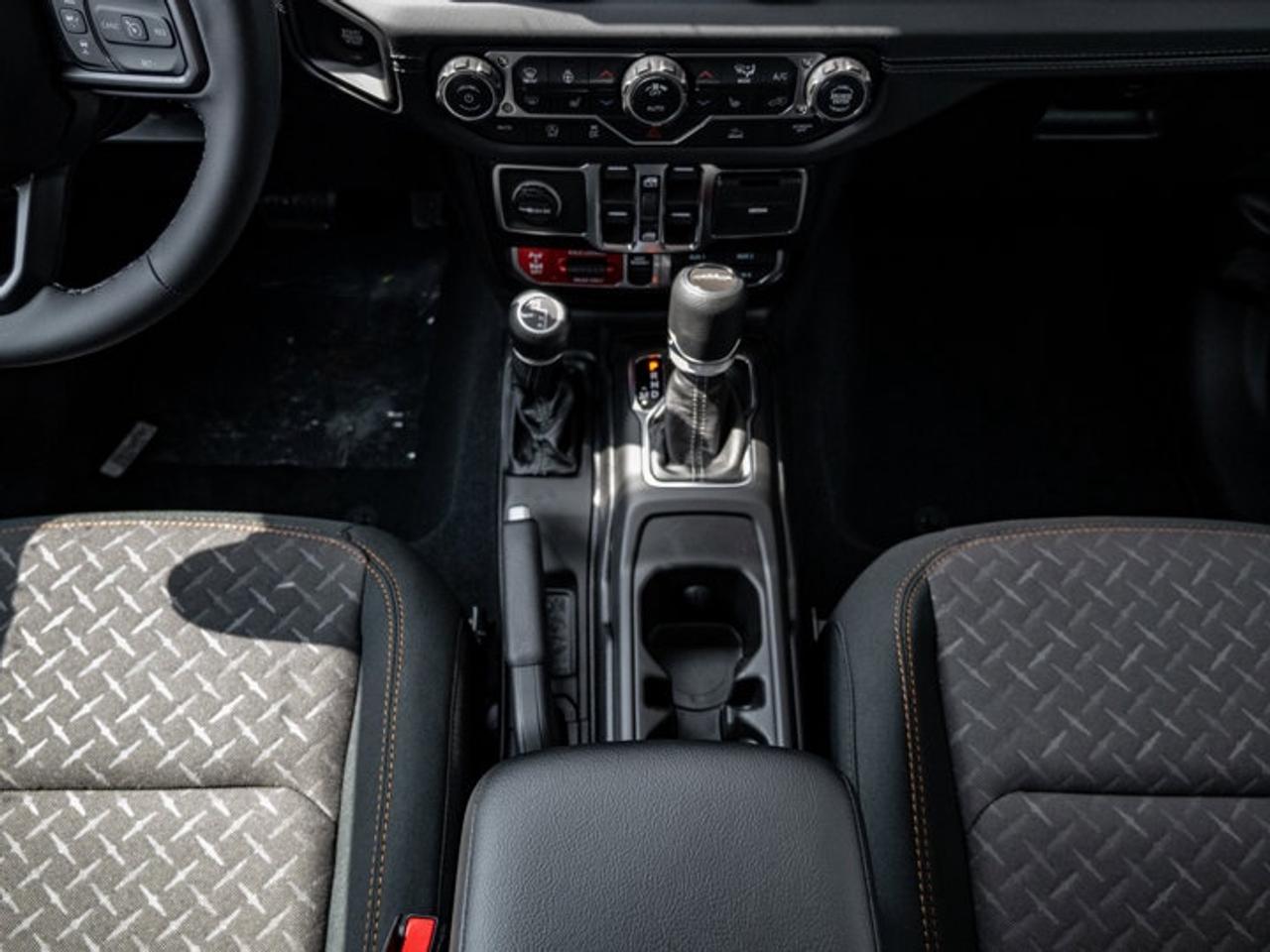 2026 Jeep Gladiator Mojave Photo