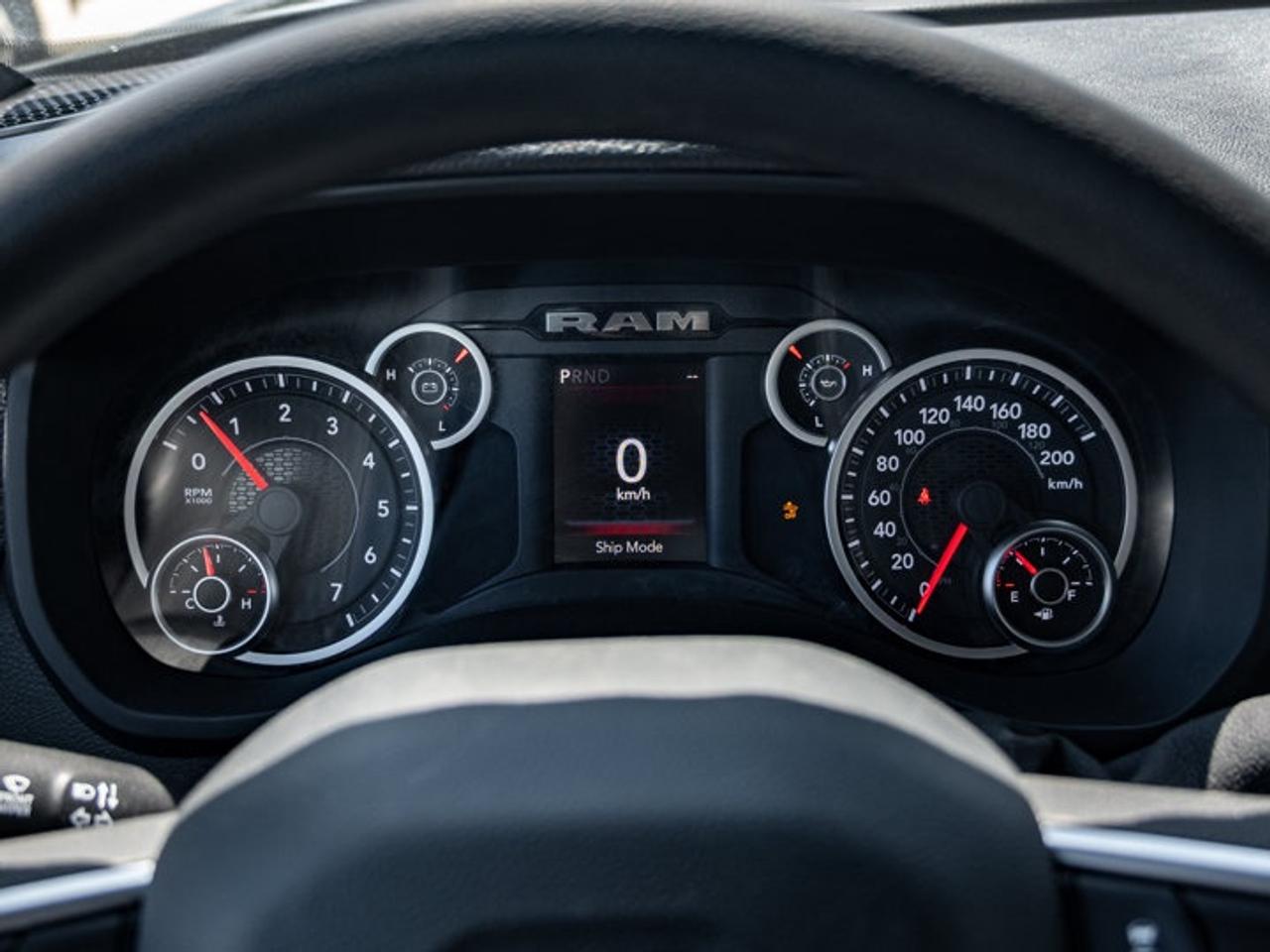 2026 RAM 2500 Black Express Photo3