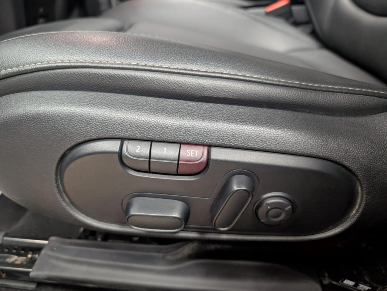 2019 MINI Cooper Countryman COOPER S ALL4 * NAVIGATION * REAR CAMERA * SUNROOF Photo