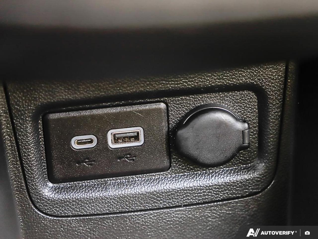 2020 Chevrolet Spark LT, LOW KM'S, R/V CAM, B.TOOTH, USB Photo