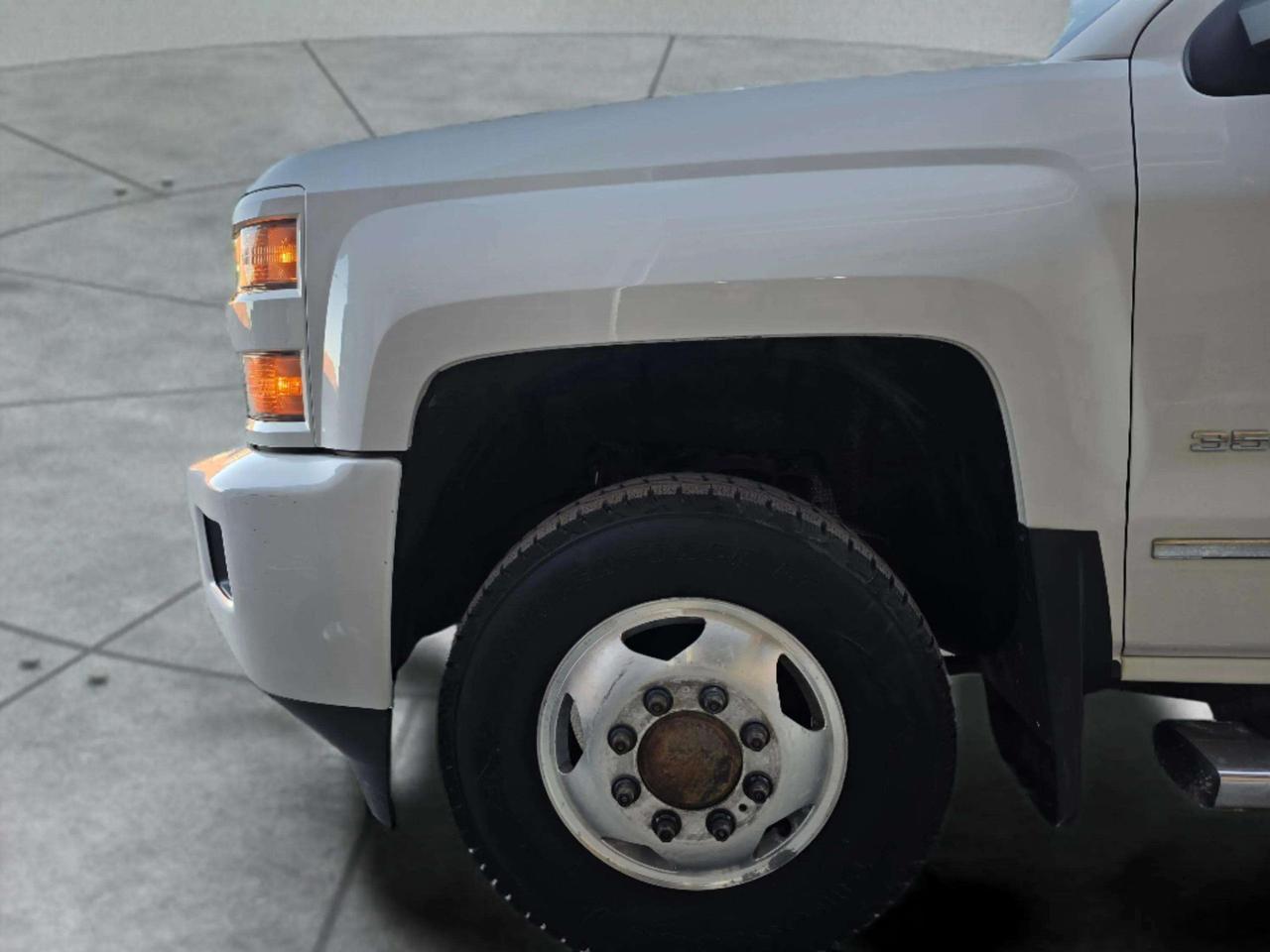 2018 Chevrolet Silverado 3500 4WD Crew Cab 167" LT Photo