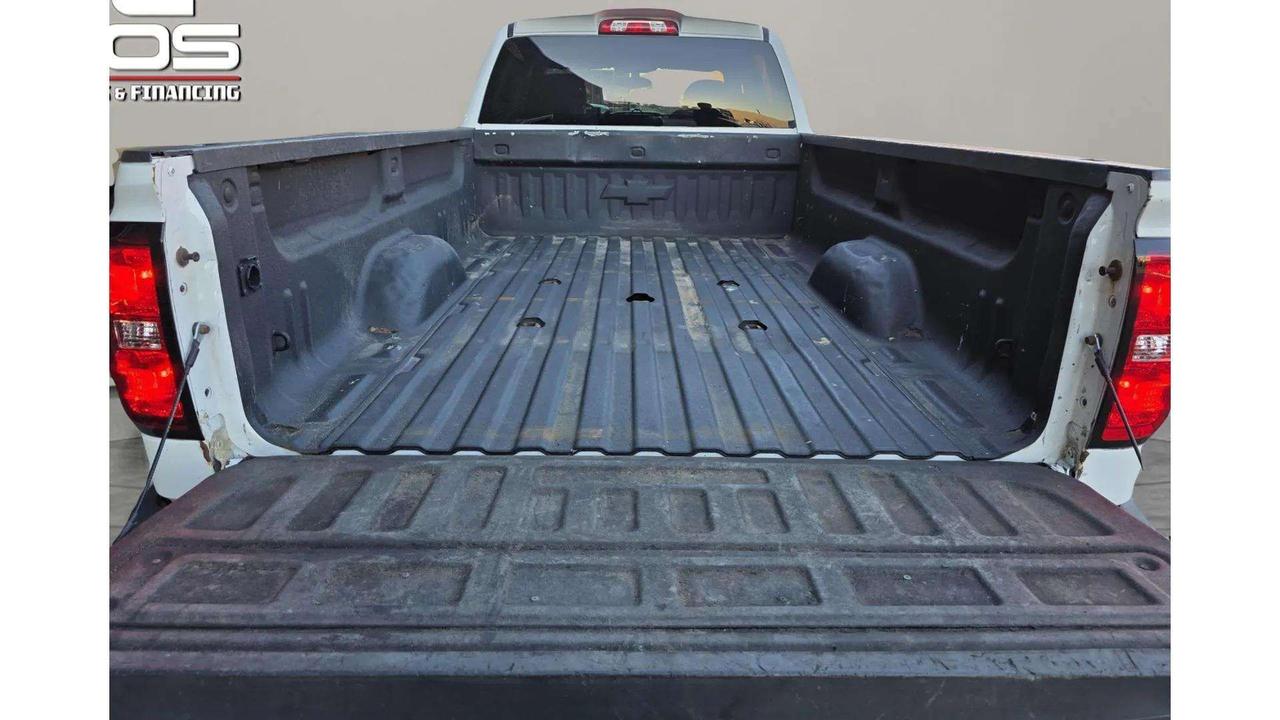 2018 Chevrolet Silverado 3500 4WD Crew Cab 167" LT Photo