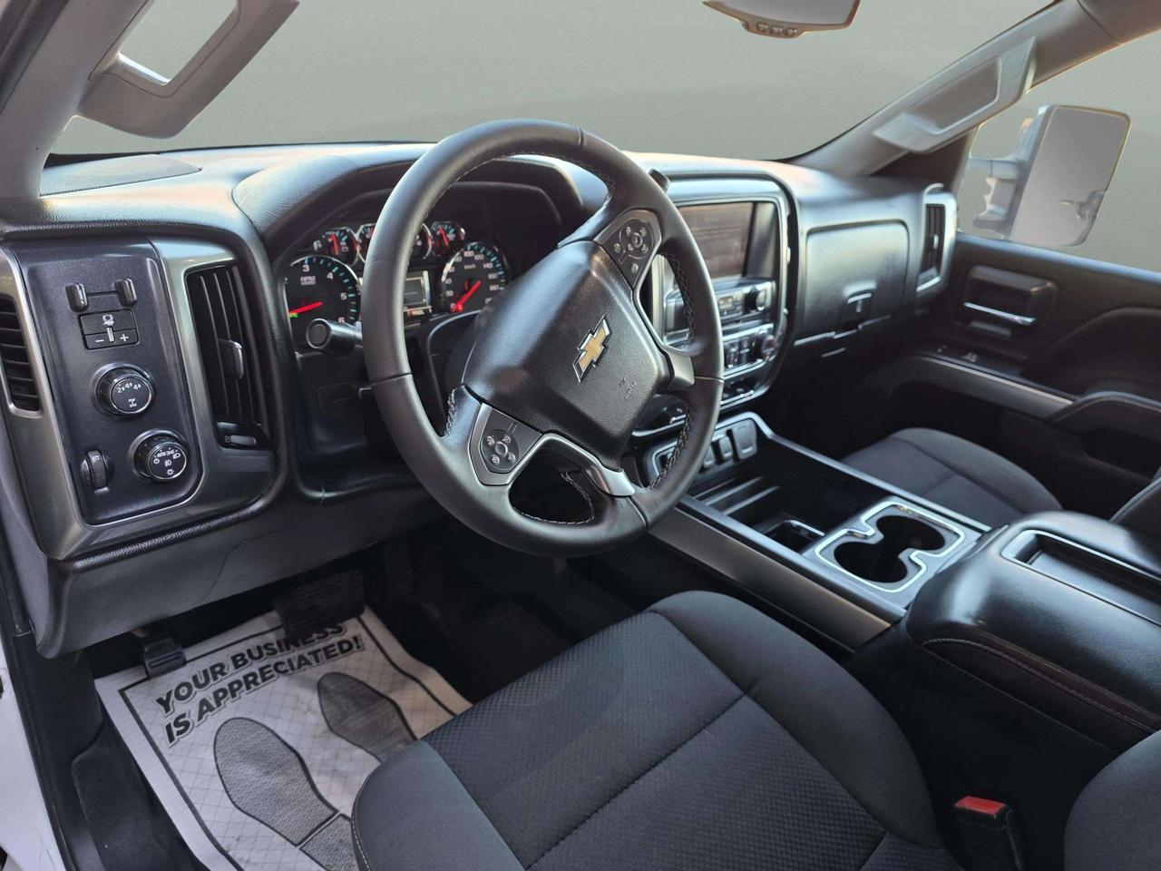 2018 Chevrolet Silverado 3500 4WD Crew Cab 167" LT Photo