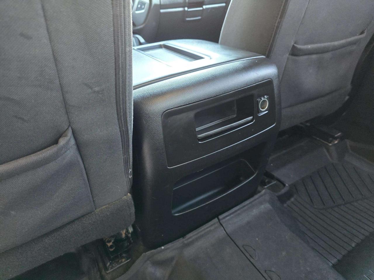 2018 Chevrolet Silverado 3500 4WD Crew Cab 167" LT Photo