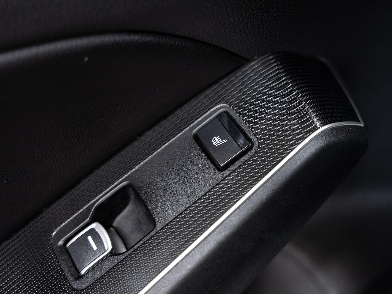 2022 Honda Civic TOURING | Nav | Leather | Sunroof | BSM | CarPlay Photo