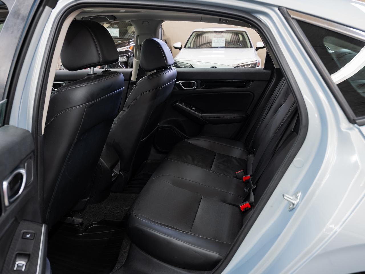 2022 Honda Civic TOURING | Nav | Leather | Sunroof | BSM | CarPlay
