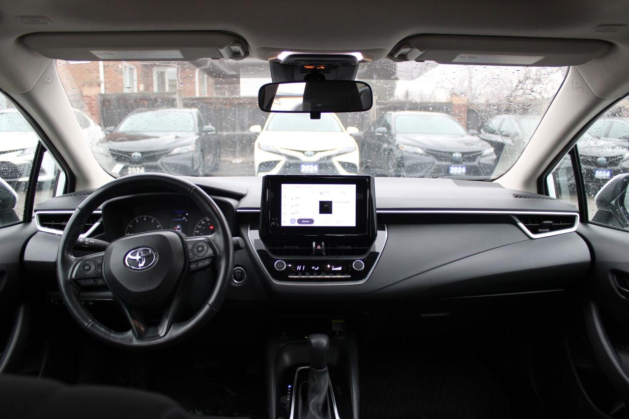 2024 Toyota Corolla LE Plus Sunroof Photo