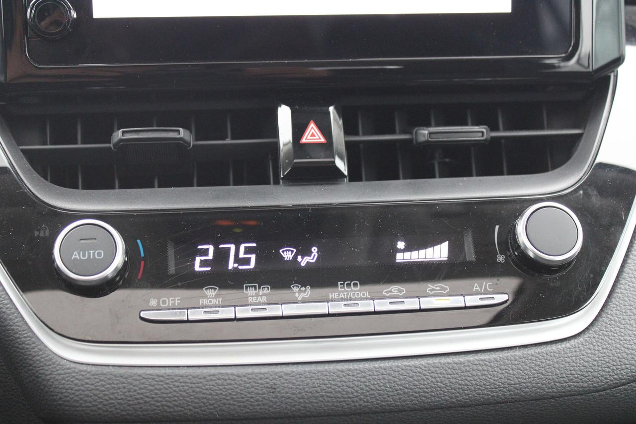 2024 Toyota Corolla LE Plus Sunroof Photo