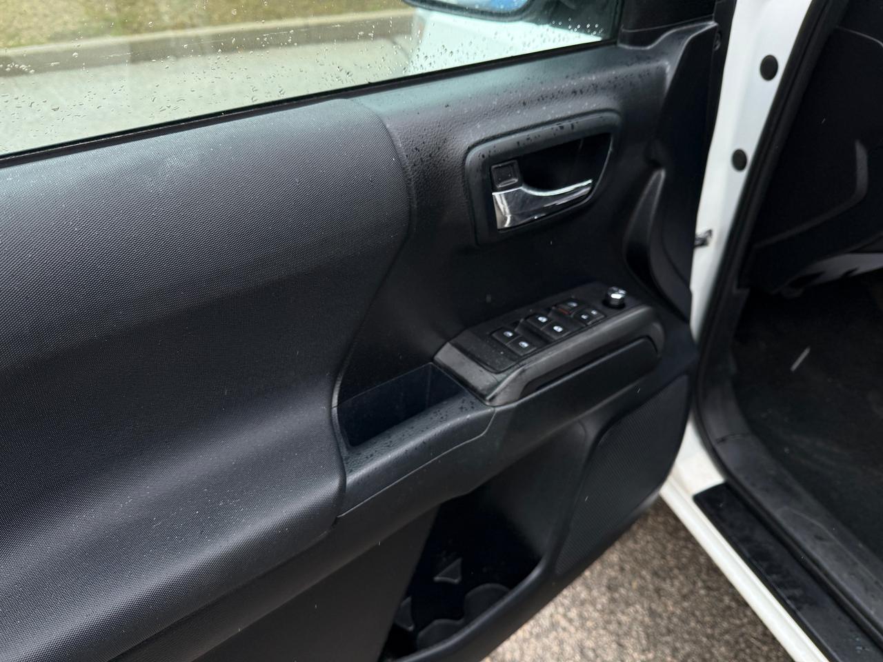 2017 Toyota Tacoma 4WD DOUBLE CAB V6 MAN TRD SPORT.NAV..CERTIFIED!! Photo