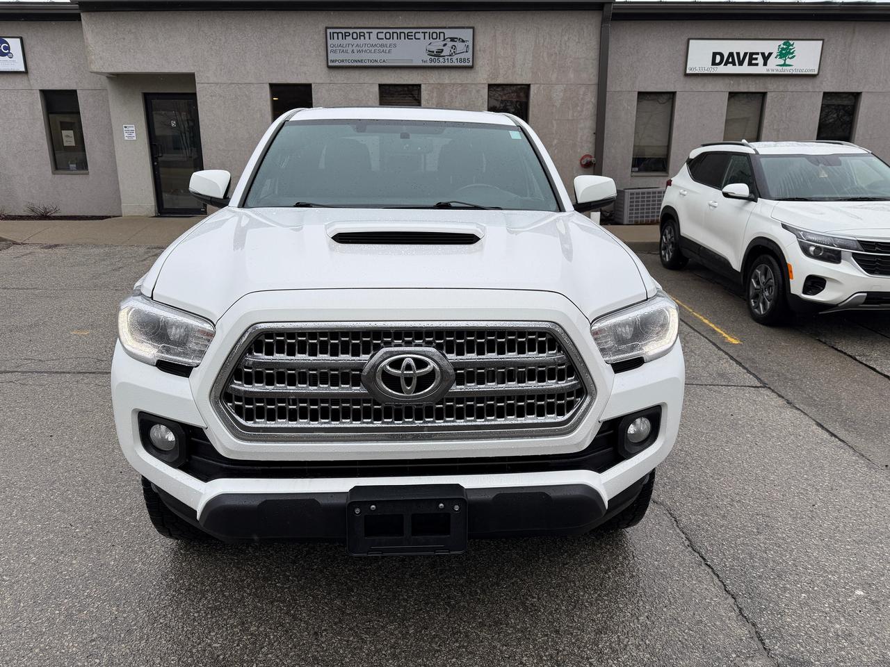 2017 Toyota Tacoma 4WD DOUBLE CAB V6 MAN TRD SPORT.NAV..CERTIFIED!! Photo