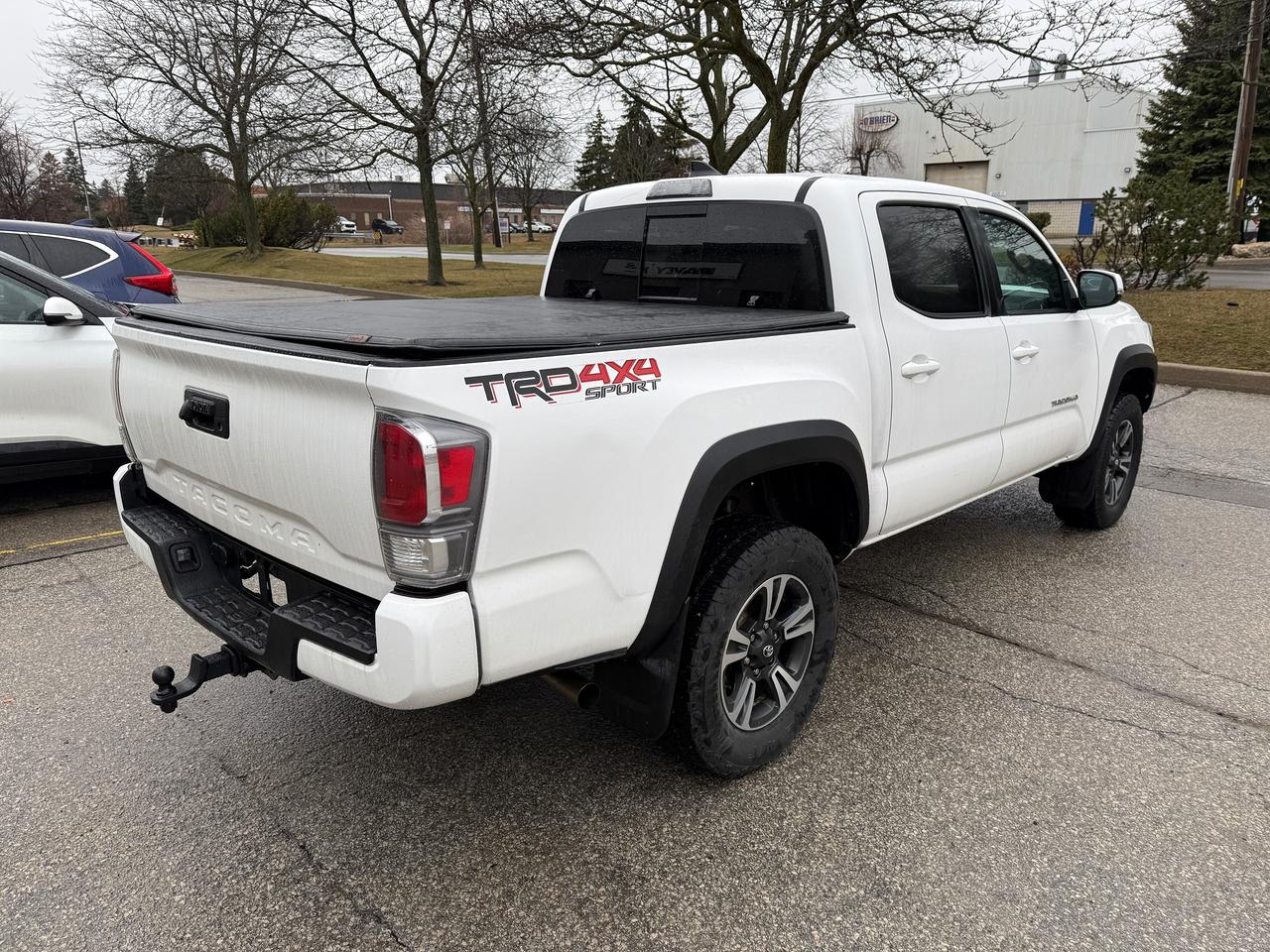 2017 Toyota Tacoma 4WD DOUBLE CAB V6 MAN TRD SPORT.NAV..CERTIFIED!! Photo4