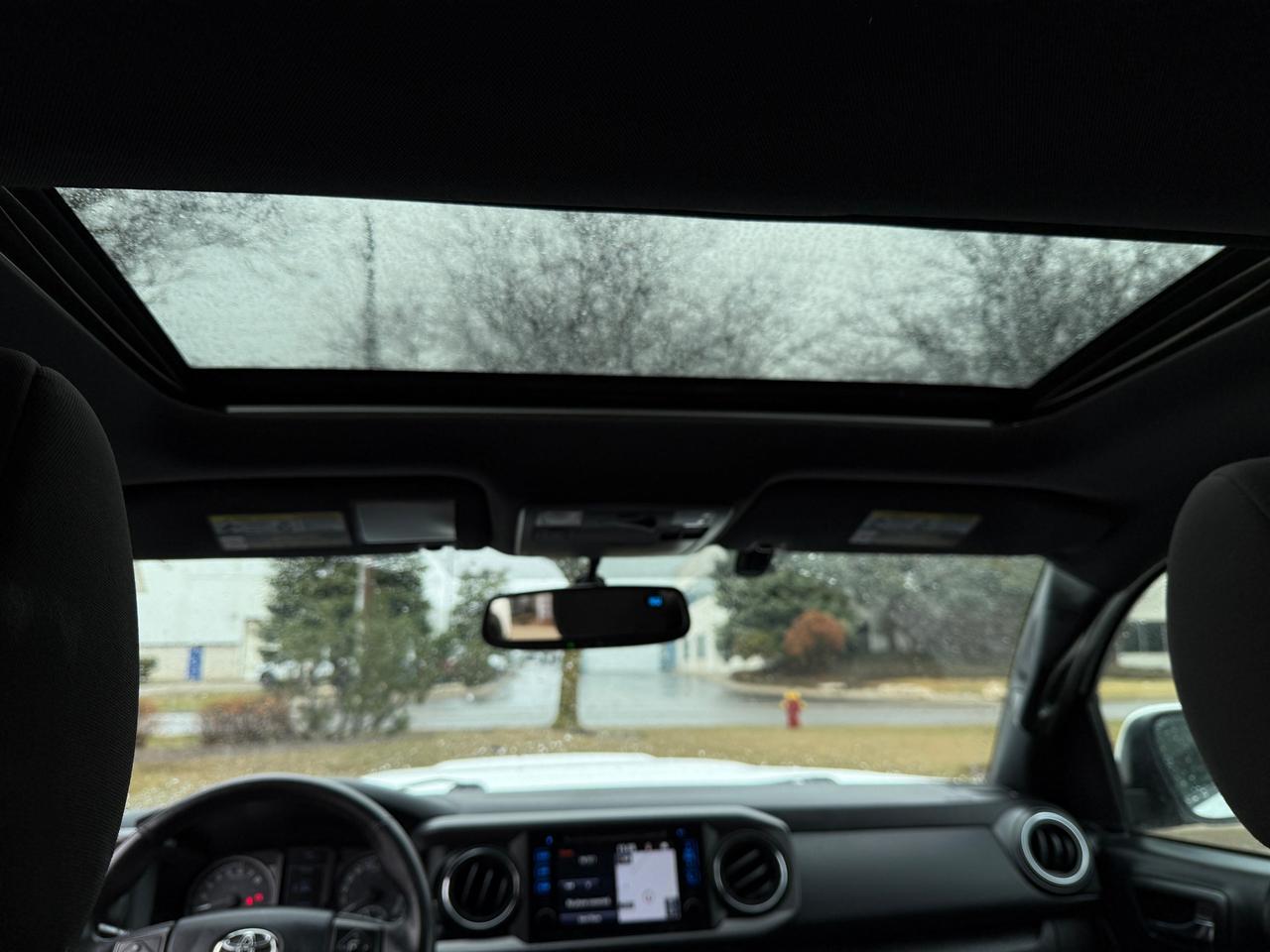 2017 Toyota Tacoma 4WD DOUBLE CAB V6 MAN TRD SPORT.NAV..CERTIFIED!! Photo