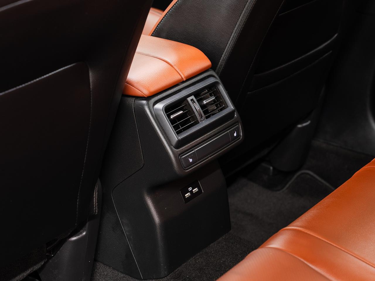 2024 Mazda CX-50 GT AWD | Nav | Leather | Sunroof | BSM | CarPlay