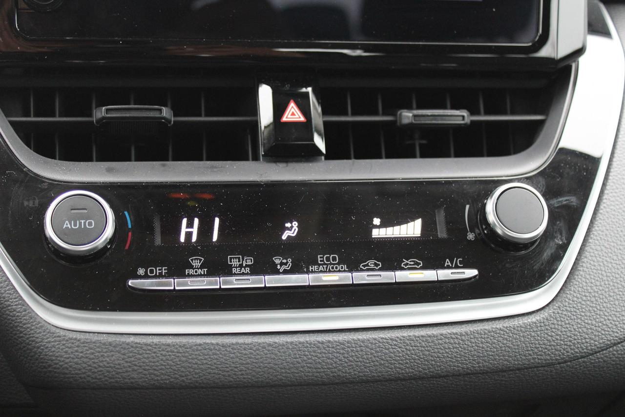 2024 Toyota Corolla LE Plus Sunroof Photo