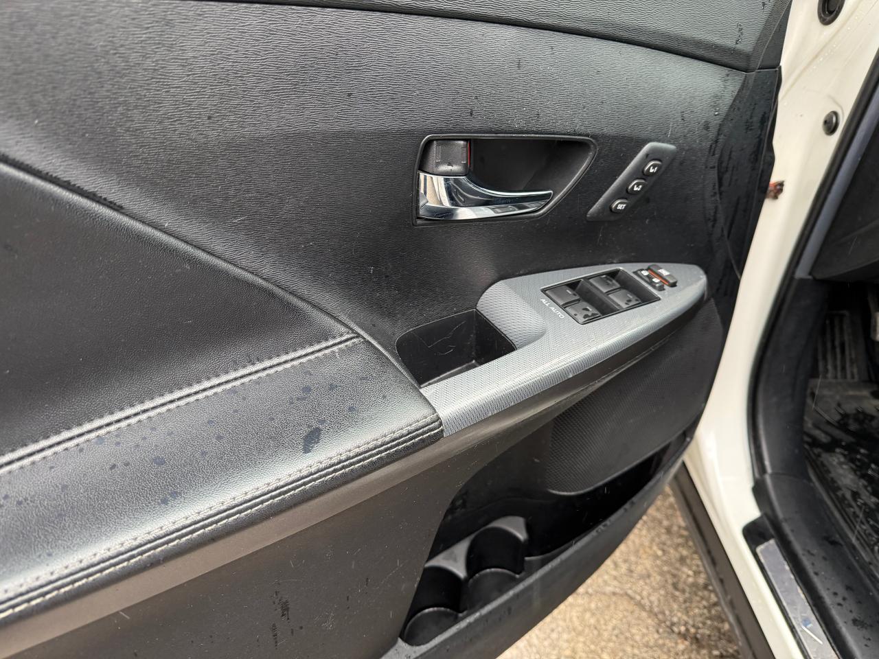 2013 Toyota Venza 4dr Wgn V6 AWD,NO ACCIDENTS,NAV,LEATHER,CERTIFIED! Photo