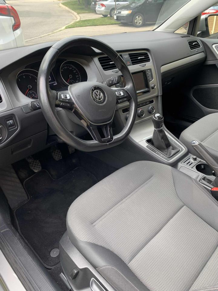 2015 Volkswagen Golf Comfortline - MANUAL, HEATED SEATS, BACK-UP CAMERA Photo
