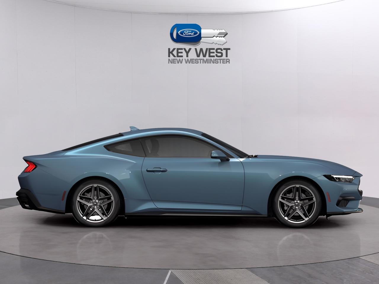 2026 Ford Mustang EcoBoost Fastback Photo2