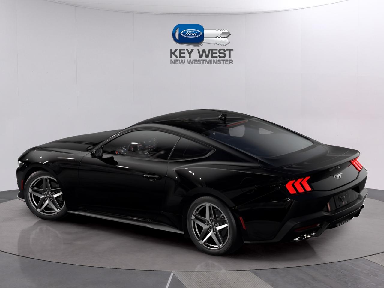2026 Ford Mustang EcoBoost Fastback Photo1