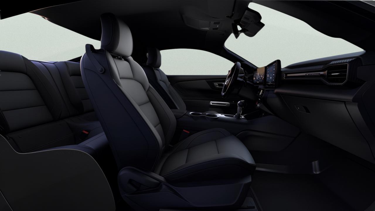 2026 Ford Mustang EcoBoost Fastback Photo4