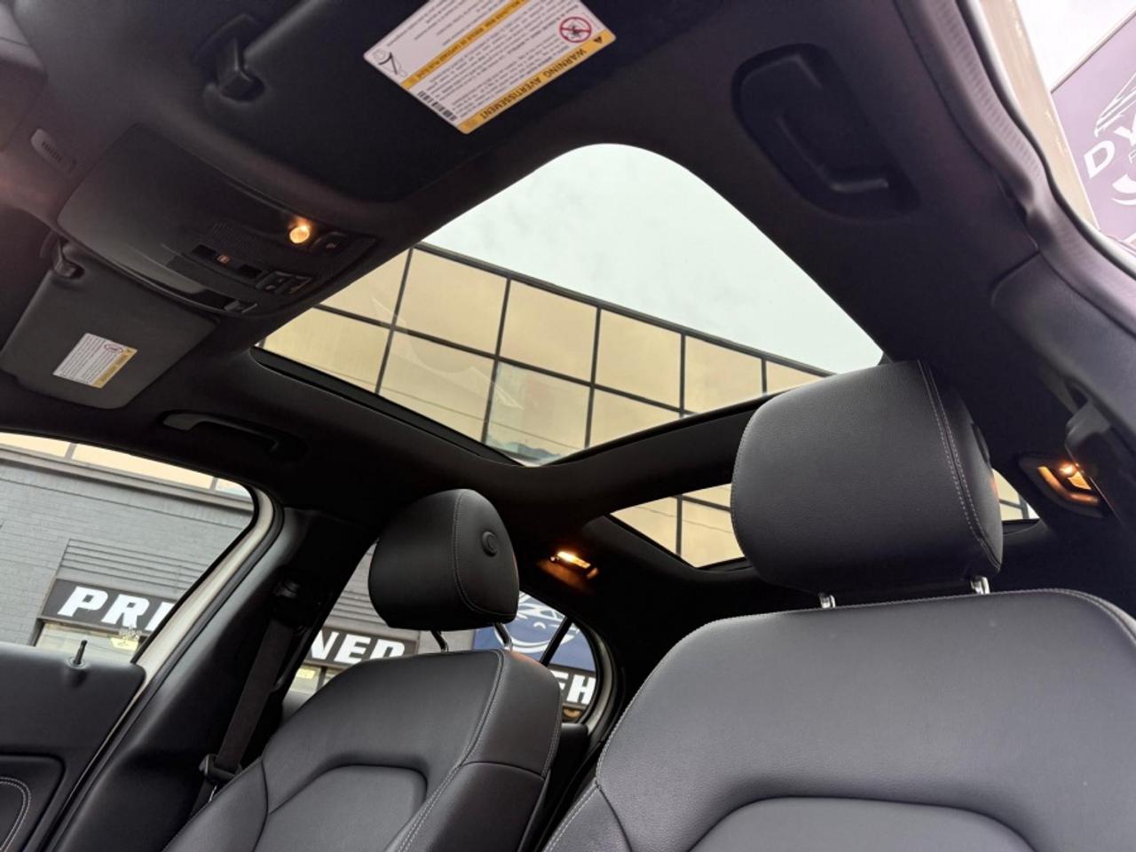 2017 Mercedes-Benz GLA GLA 250 4MATIC * AMG * NAVIAGTION * PANO SUNROOF Photo