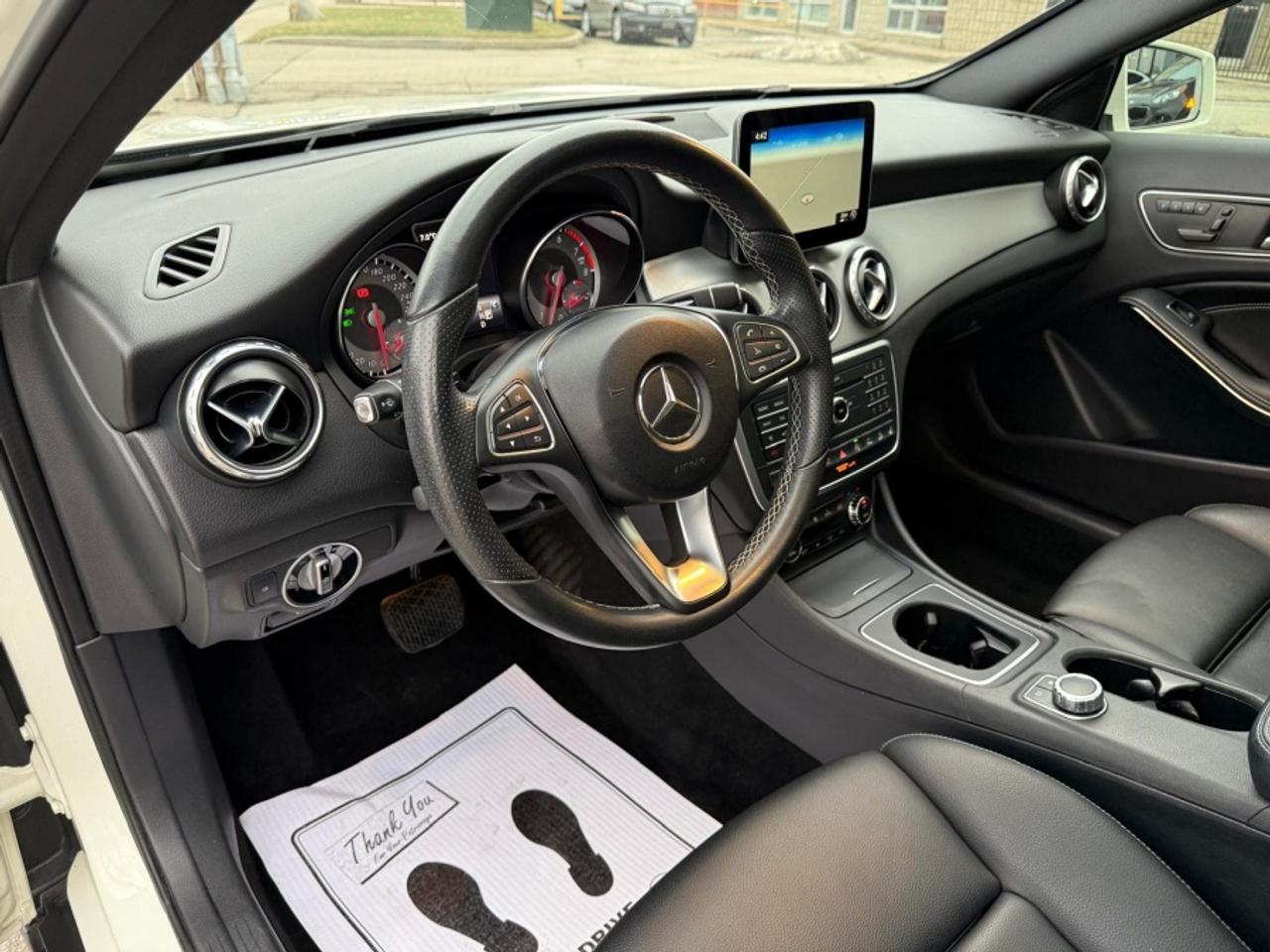 2017 Mercedes-Benz GLA GLA 250 4MATIC * AMG * NAVIAGTION * PANO SUNROOF - Photo #11