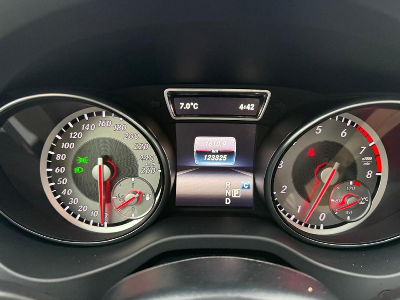 2017 Mercedes-Benz GLA GLA 250 4MATIC * AMG * NAVIAGTION * PANO SUNROOF Photo