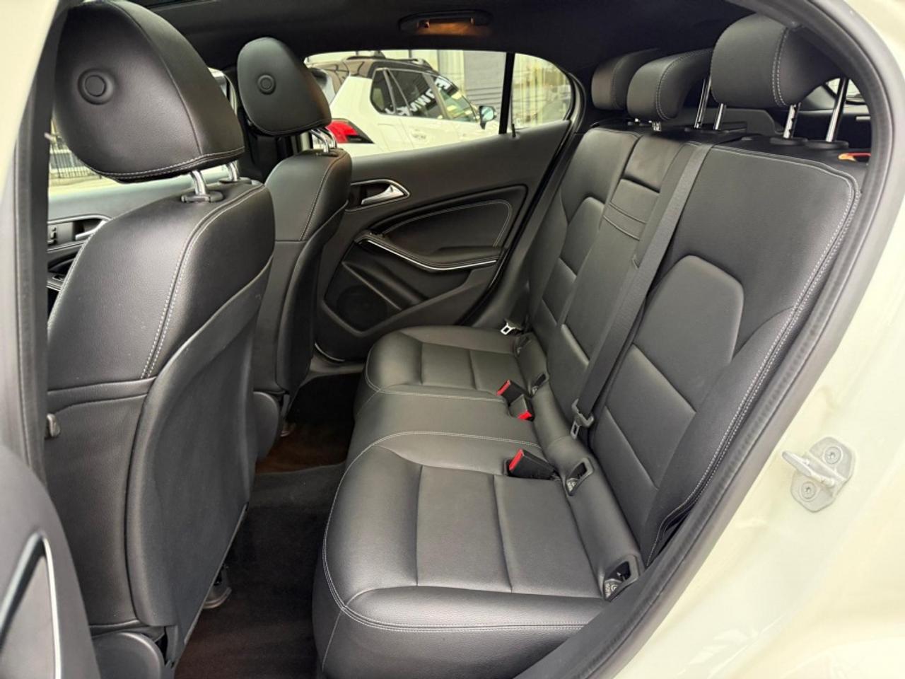 2017 Mercedes-Benz GLA GLA 250 4MATIC * AMG * NAVIAGTION * PANO SUNROOF - Photo #17