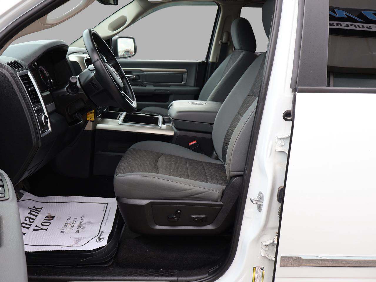 2015 RAM 1500 BIG HORN DIESEL CREW 4WD CERTIFIED *ACCIDENT FREE*DODGE MAINTAIN*  CAMERA BLUETOOTH HEATED SEATS/STEERING RUNNING BOARDS CRUISE ALLOYS Photo