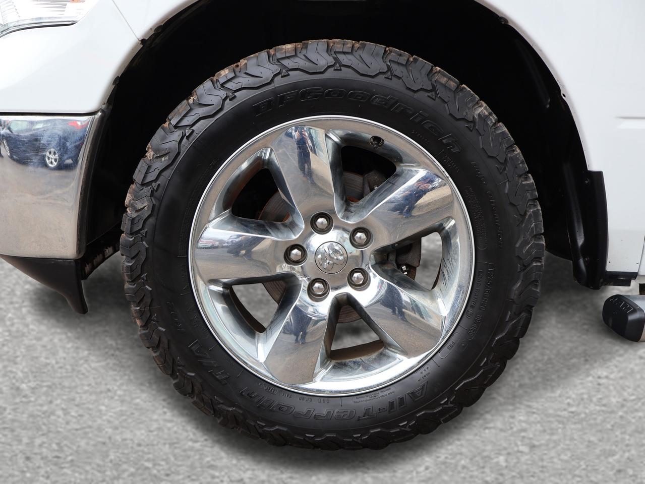 2015 RAM 1500 BIG HORN DIESEL CREW 4WD CERTIFIED *ACCIDENT FREE*DODGE MAINTAIN*  CAMERA BLUETOOTH HEATED SEATS/STEERING RUNNING BOARDS CRUISE ALLOYS Photo