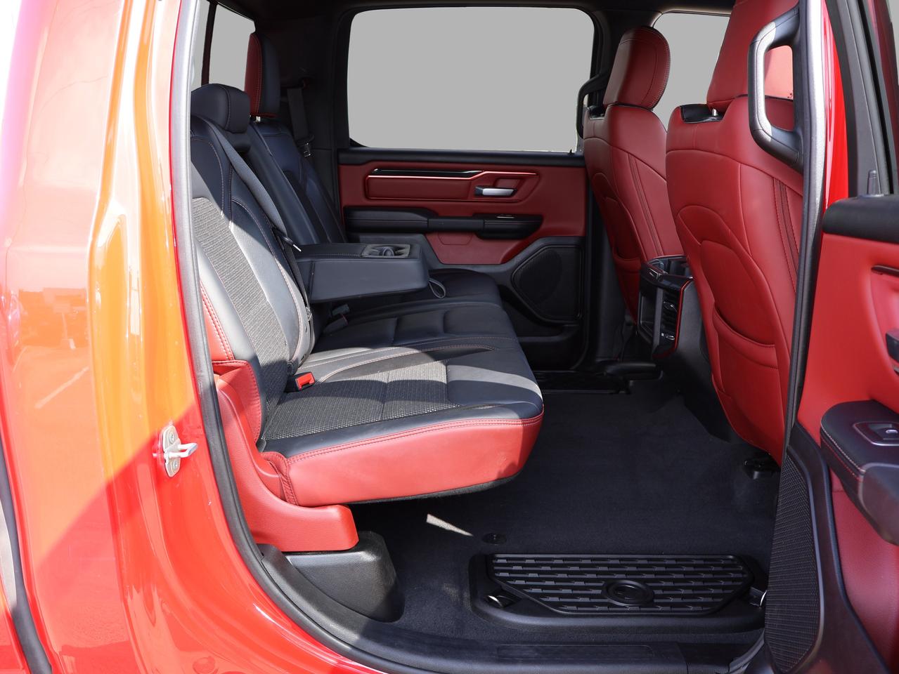 2019 RAM 1500 REBEL HEMI 4WD CERTIFIED *ACCIDNET FREE* CAMERA BLUETOOTH LEATHER HEATED SEATS SUNROOF CRUISE ALLOYS Photo