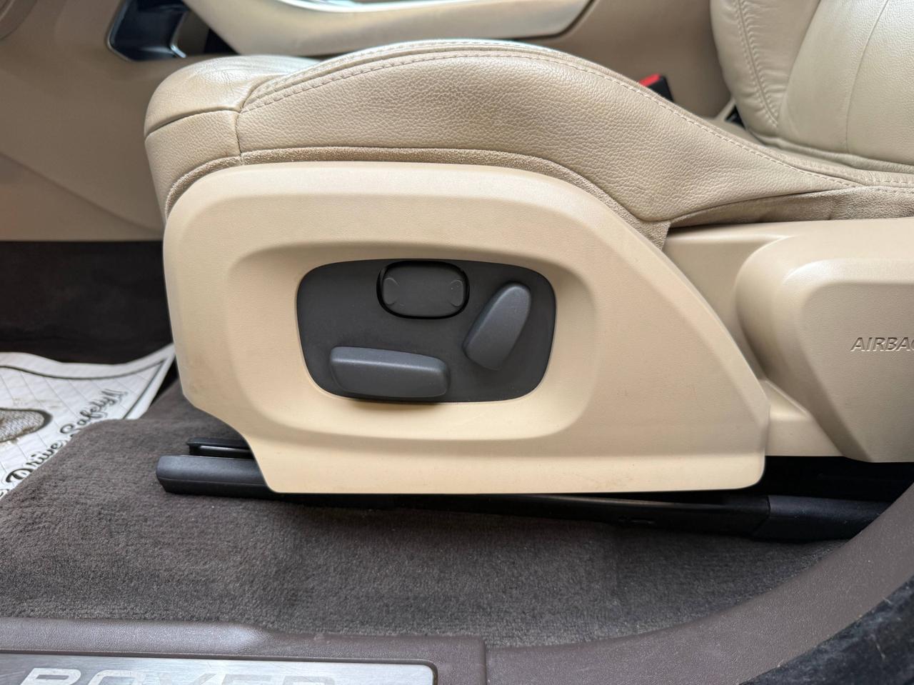 2013 Land Rover Evoque Pure Premium Photo