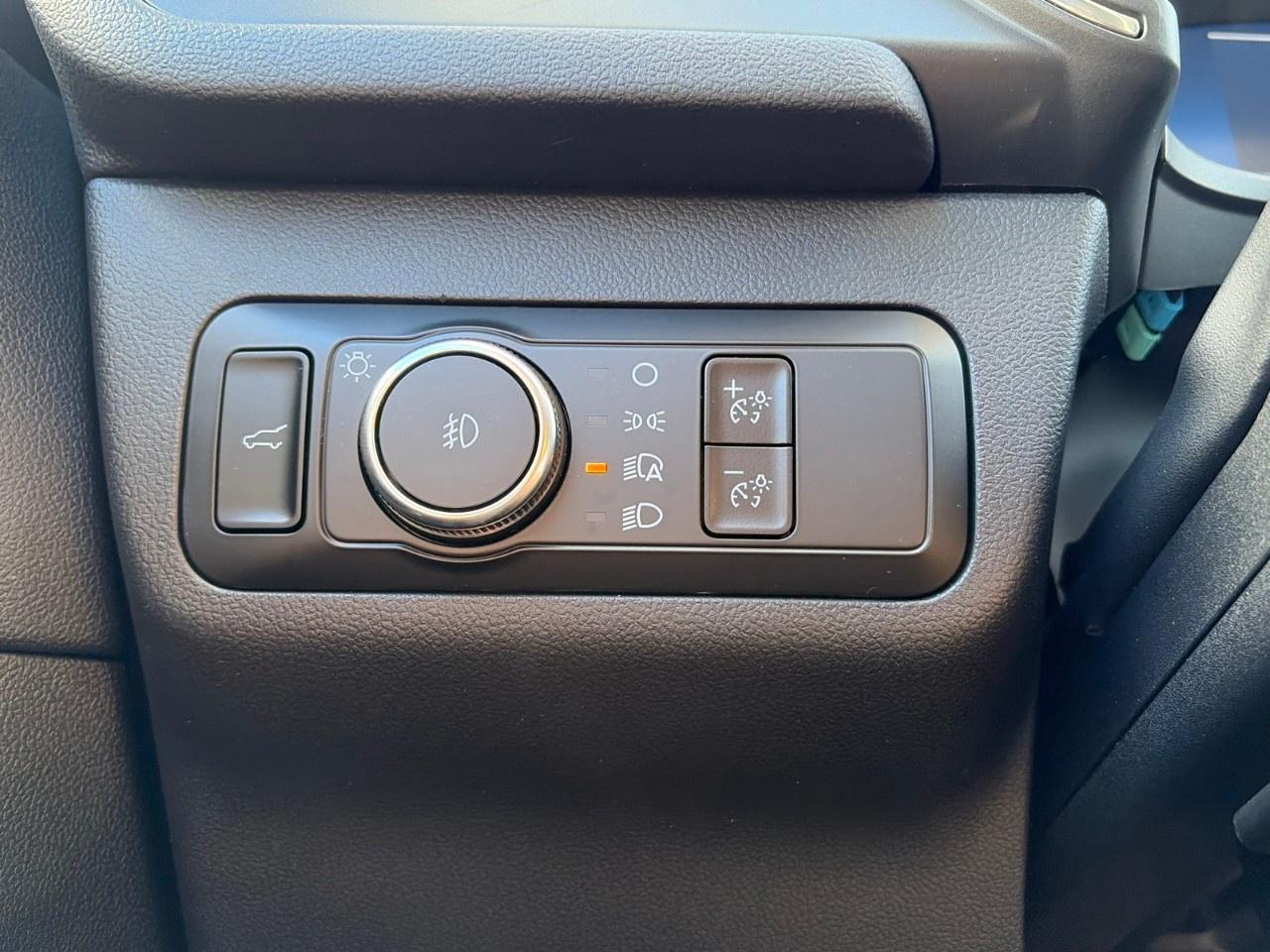 2023 Ford Escape Platinum AWD Photo