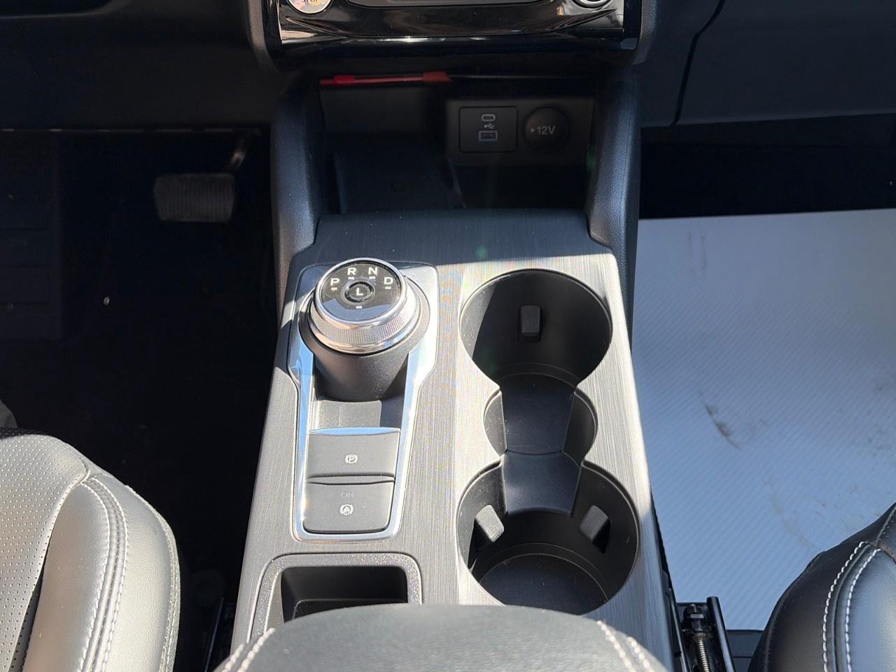 2023 Ford Escape Platinum AWD Photo