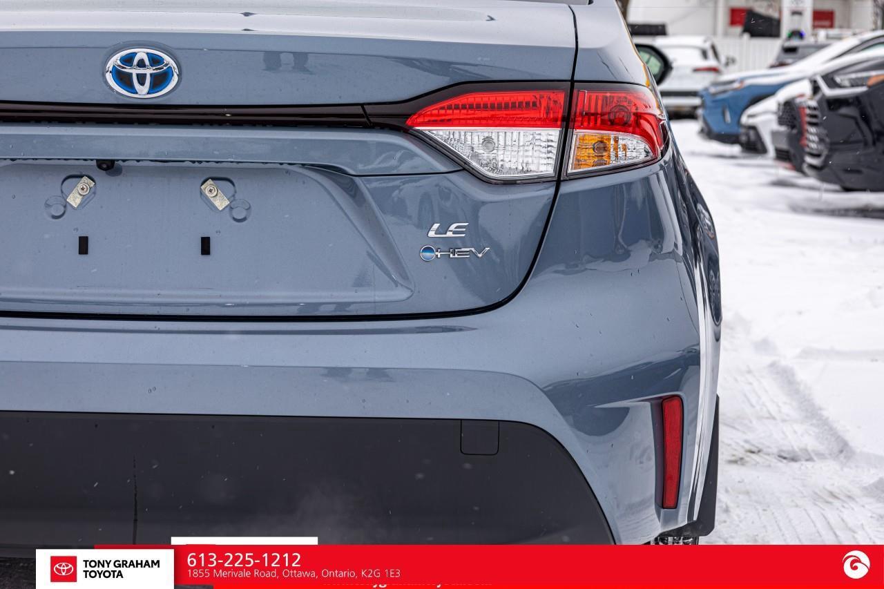 2025 Toyota Corolla Hybrid LE Photo