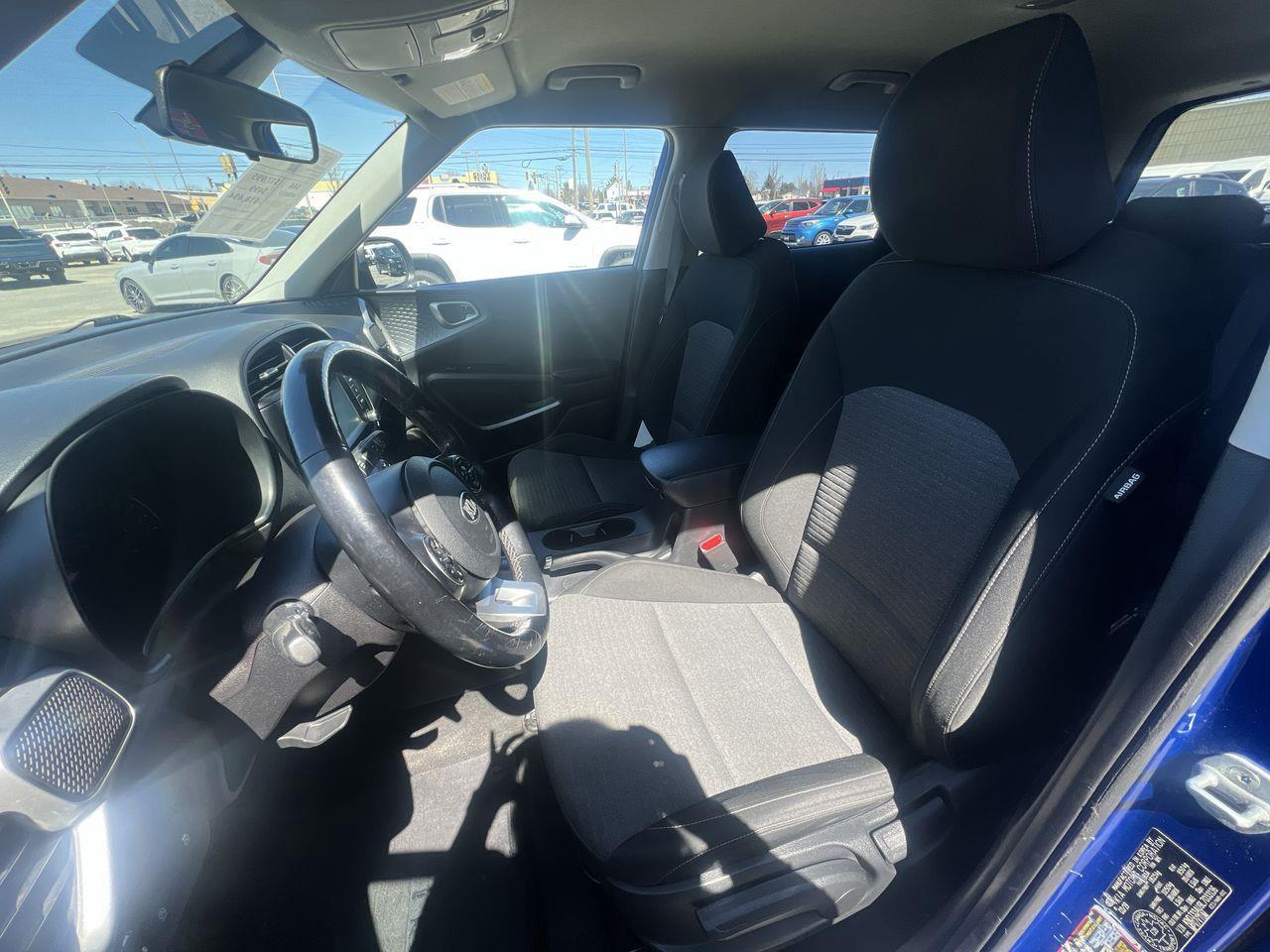 2020 Kia Soul EX HEATED SEATS, HEATED STEERING WHEEL, BACK UP CAM!! Photo