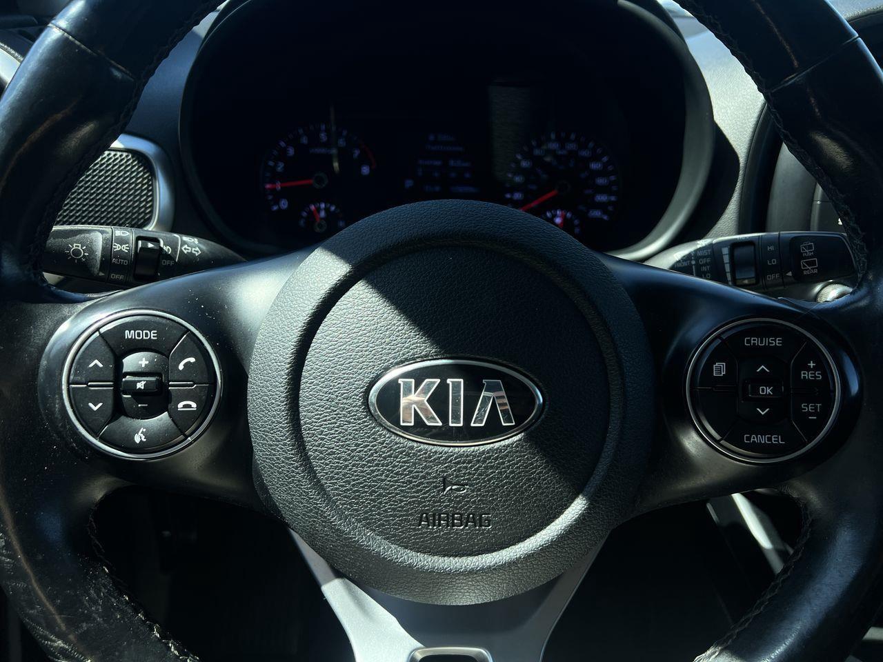 2020 Kia Soul EX HEATED SEATS, HEATED STEERING WHEEL, BACK UP CAM!! Photo