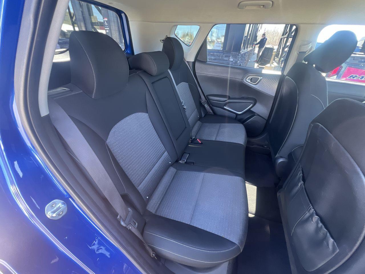 2020 Kia Soul EX HEATED SEATS, HEATED STEERING WHEEL, BACK UP CAM!! Photo